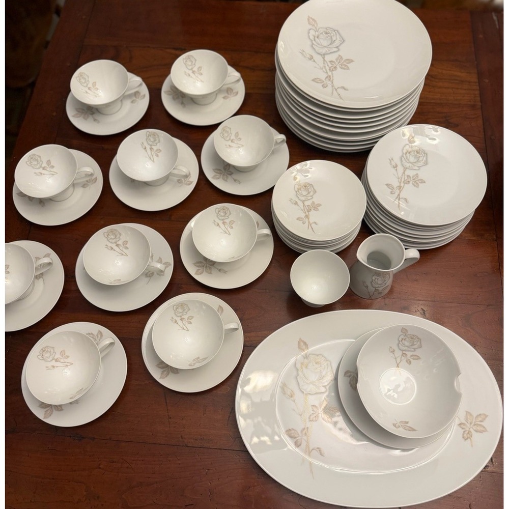 Rosenthal Classic Rose 57pc Pristine China Service, 15" Platter‎ Germany